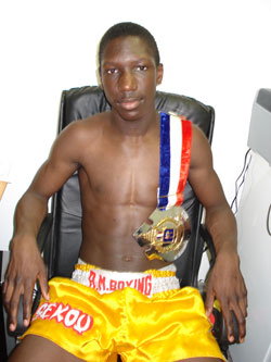 Sekou dembele (rmboxing) Champion de France Muay Thai