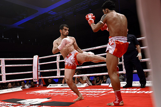 Yetkin Ozkul RMBOXING vs Pakorn Sakyothin au championnat du monde à Monte Carlo
