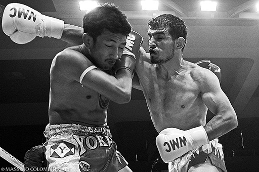 Yetkin Ozkul RMBOXING vs Pakorn Sakyothin au championnat du monde à Monte Carlo