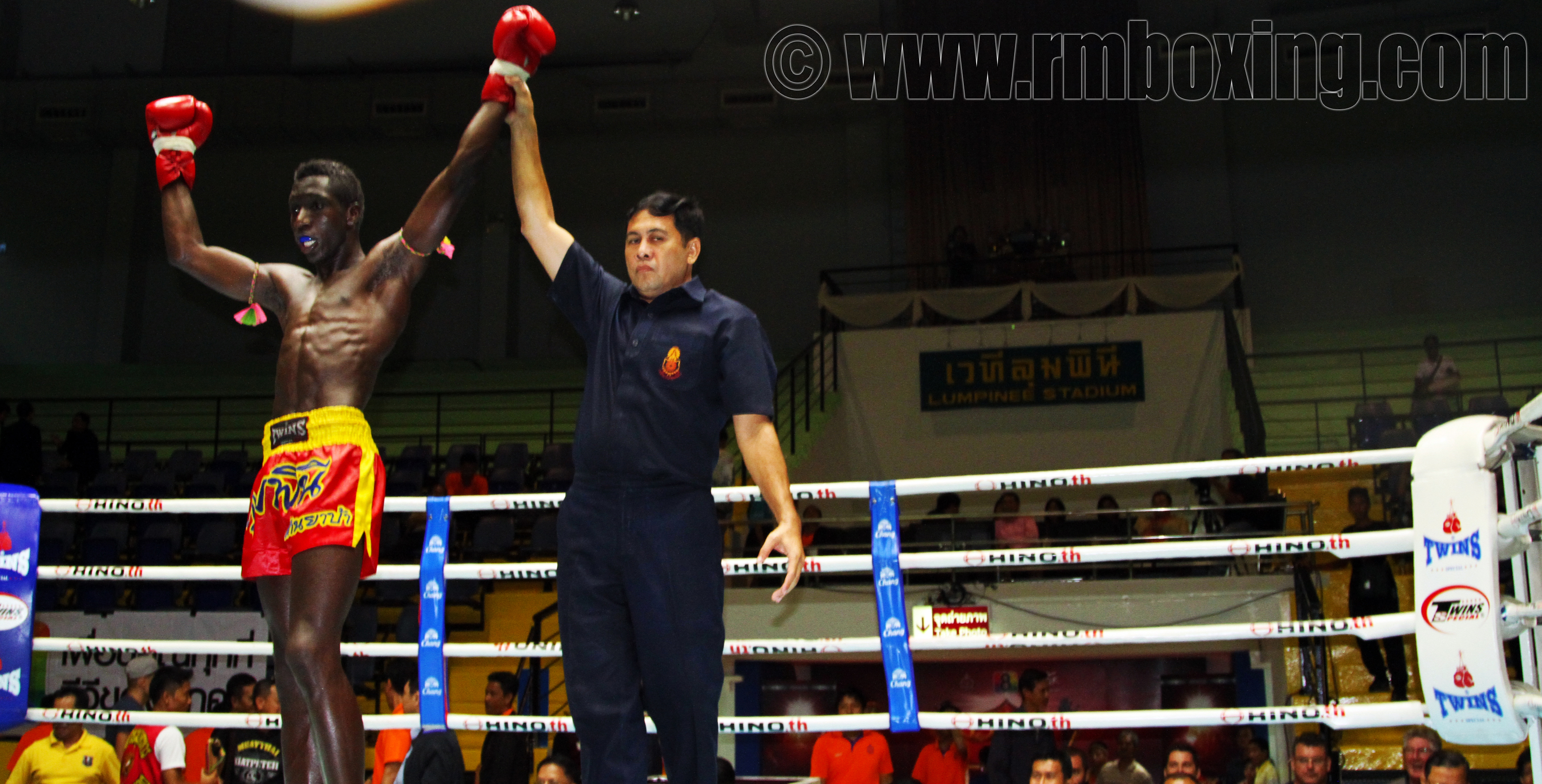 Victoire de Sekou Dembele au Lumpinee en Thailande