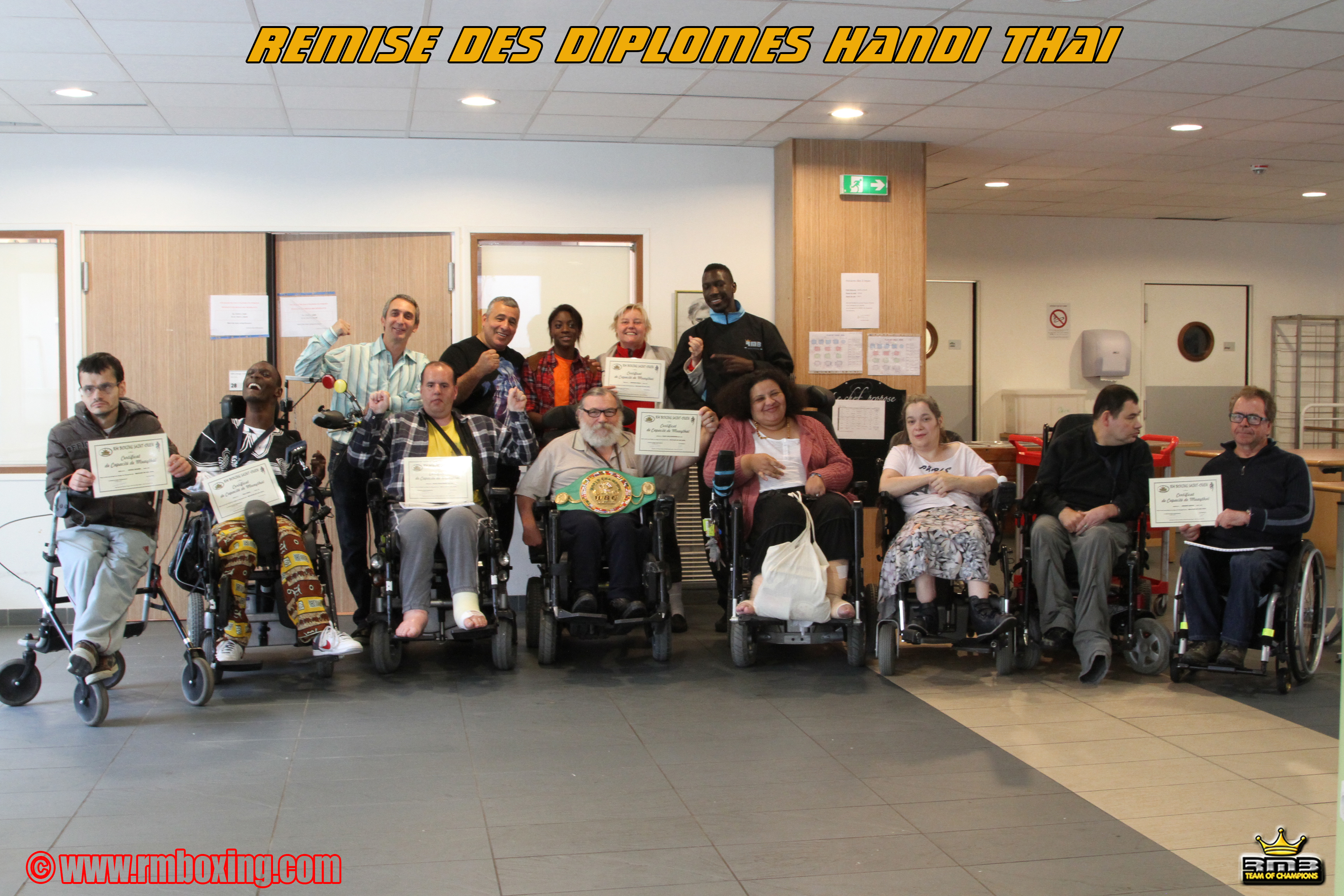 La remise des diplomes Handi Muay Thai