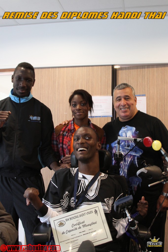 La remise des diplomes Handi Muay Thai (Rachid Saadi & Sekou Dembele)