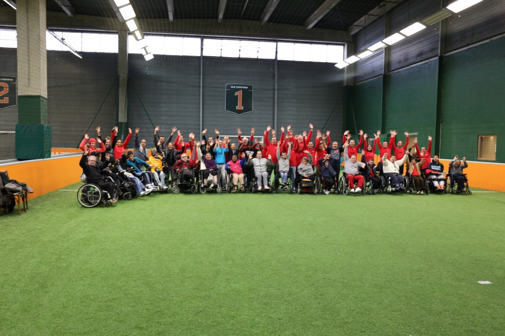 Photo de groupe APF93, RMBOXING, activité Handi