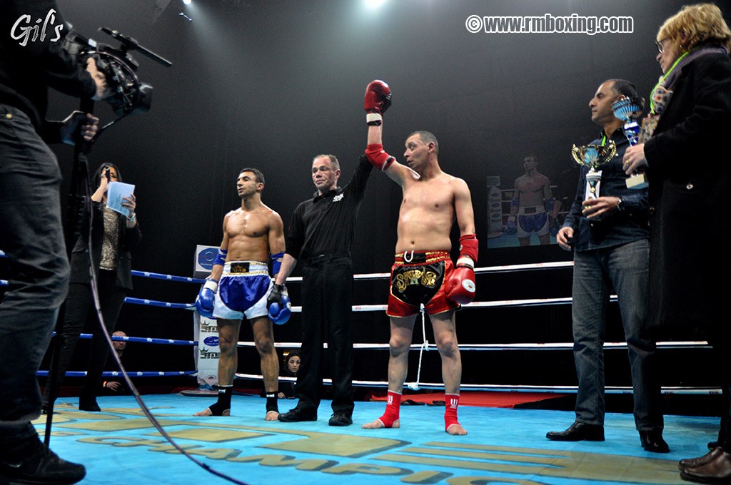 Amrouche samir rmboxing vainqueur face à   abdel Senoussi au choc des légendes 2015