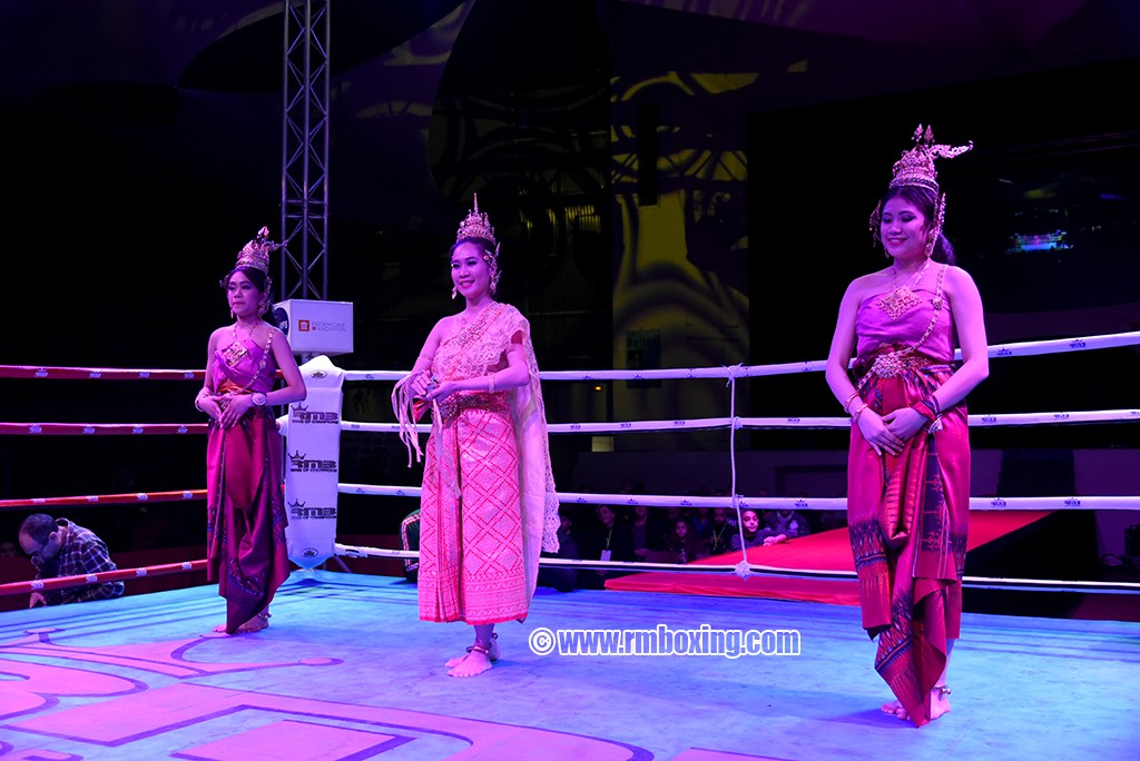 danseuse thai gala choc des legendes rmboxing 