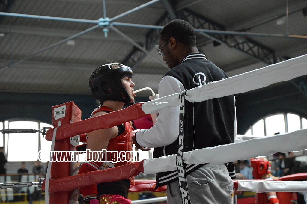 mariana goncear , rmboxing ,championne de france 2016 de muay thai 