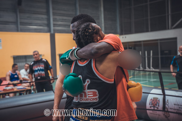 Dani Bill, Akram Mrad, Sekou Dembele, Lofti Ben Lakhdar, Yassine Benhadj au gala de boxe thai et Muaythai au CPSF Reau