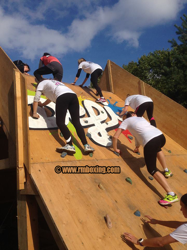 sanah zerdoudi florence delaroche rmboxing au depart de la course defi run avec la fondation wfs