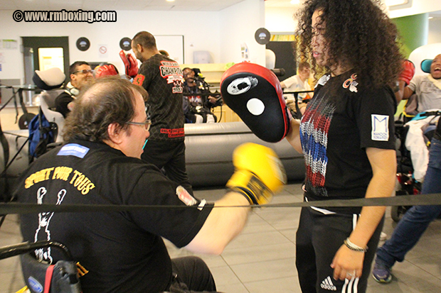 handimuay initiation muay-thai sanah zerdoudi apf (rmboxing)