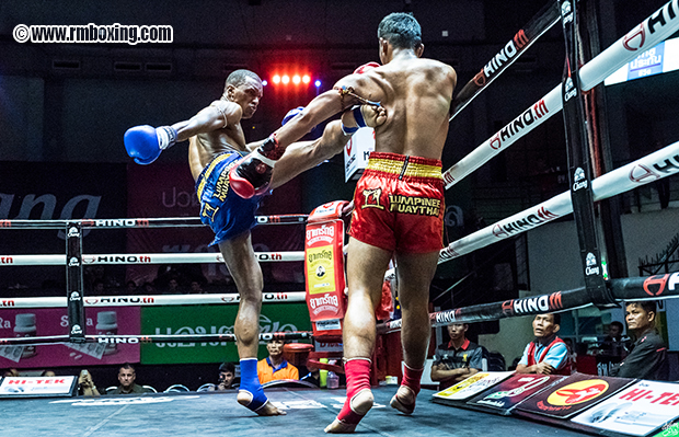 Valentine Randall RMBOXING victorieux vs Sairung DK Muaythai Stadium Lumpini