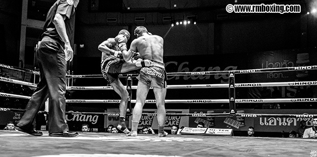 Valentine Randall RMBOXING victorieux vs Sairung DK Muaythai Stadium Lumpini