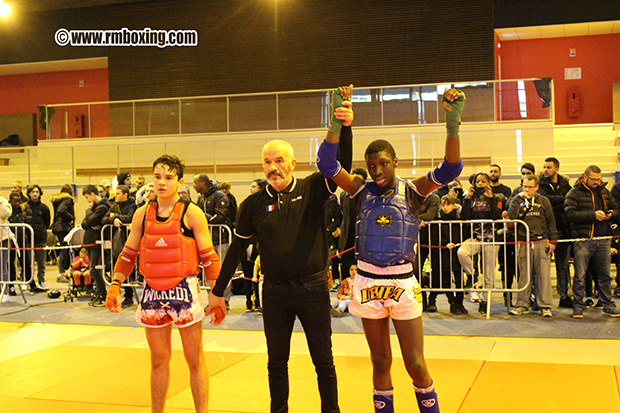 demba dembele mboxing champion d'île de france  muay thai